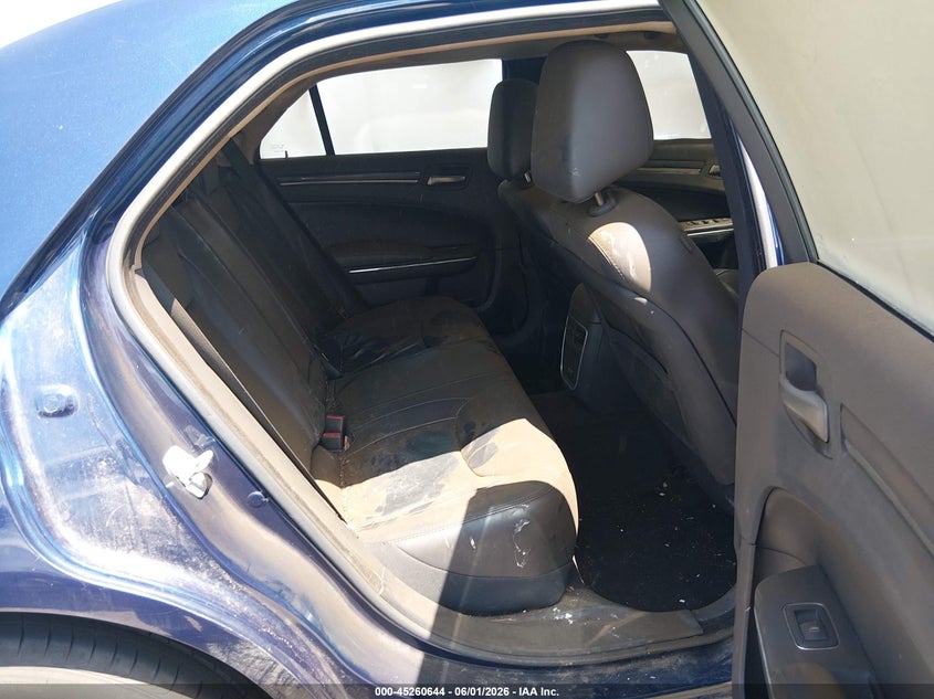 2015 Chrysler 300 VIN 2C3CCAAG1FH739358 IAAI salvage auction — Burn Interior, Salvage Title, sold $1,900 on 2026-08-25 (photo 8)