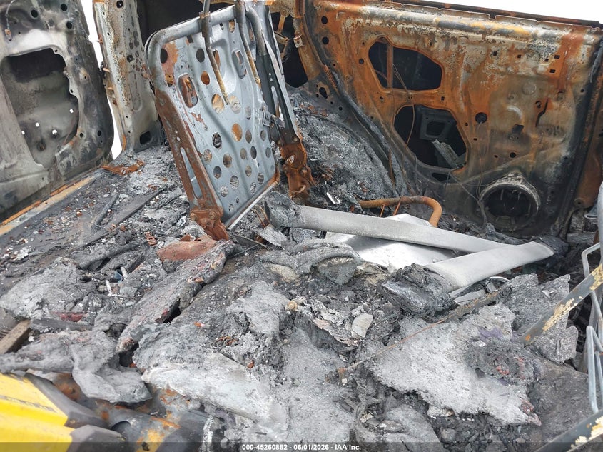2003 Toyota Rav4 VIN JTEGH20V330110510 IAAI salvage auction — ENGINE BURN, Clear (Indiana), sold $275 on 2026-07-08 (photo 8)