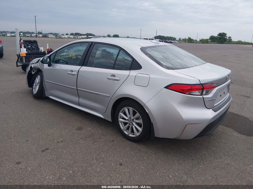 2025 Toyota Corolla VIN 5YFB4MDE0SP339201 IAAI salvage auction — SIDE, Salvage (Minnesota), sold $6,100 on 2026-07-31 (photo 3)