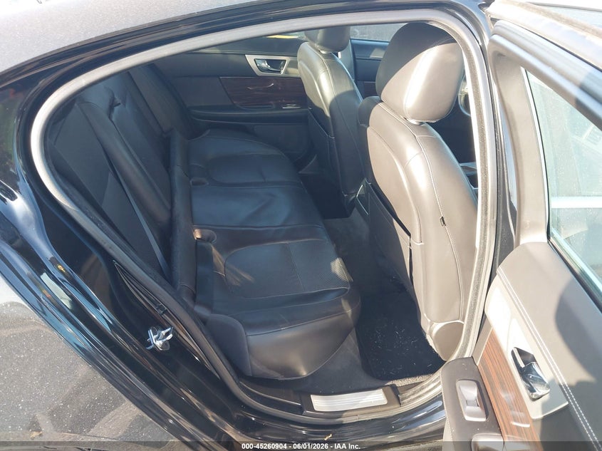 2010 Jaguar Xf VIN SAJWA0GB3ALR49817 IAAI salvage auction — MECHANICAL, Original (Texas), sold $900 on 2026-07-08 (photo 8)