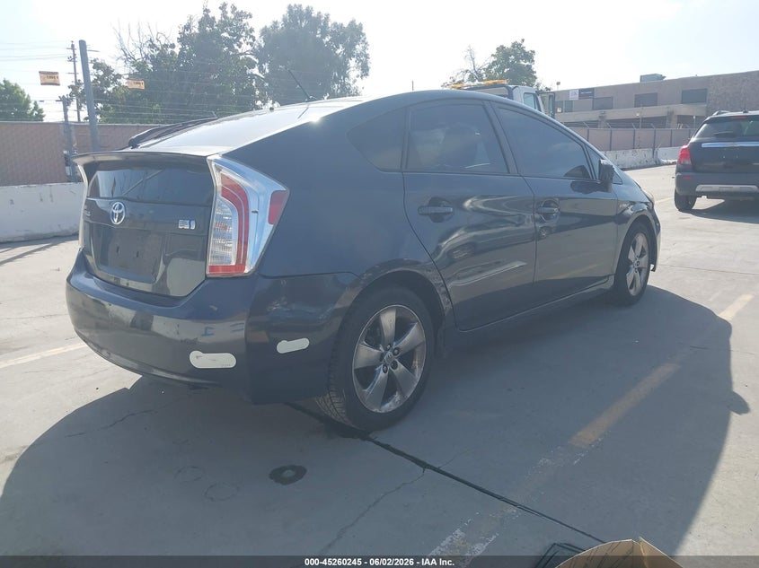2013 Toyota Prius VIN JTDKN3DU7D1667124 IAAI salvage auction — SIDE, Salvage Title, sold $1,250 on 2026-07-12 (photo 4)