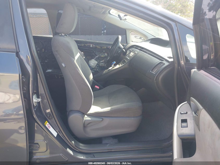 2013 Toyota Prius VIN JTDKN3DU7D1667124 IAAI salvage auction — SIDE, Salvage Title, sold $1,250 on 2026-07-12 (photo 5)