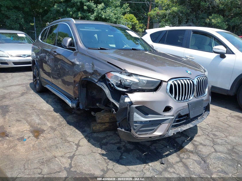 2020 BMW X1 VIN WBXJG9C08L5R21330 IAAI salvage auction — RIGHT SIDE, Salvage Title, sold $3,150 on 2026-07-23 (photo 1)