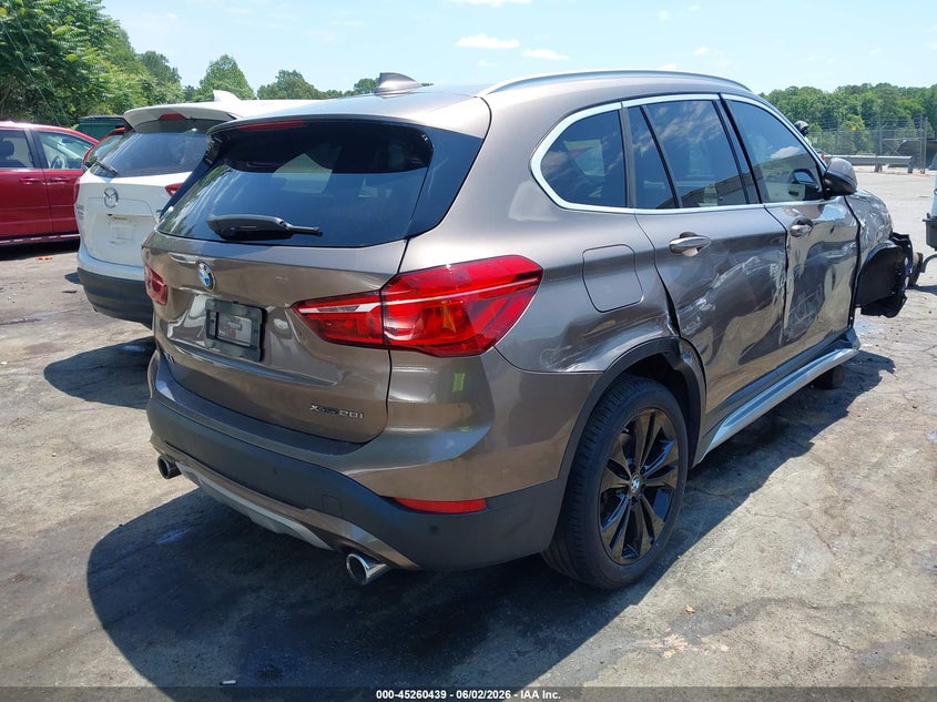 2020 BMW X1 VIN WBXJG9C08L5R21330 IAAI salvage auction — RIGHT SIDE, Salvage Title, sold $3,150 on 2026-07-23 (photo 4)