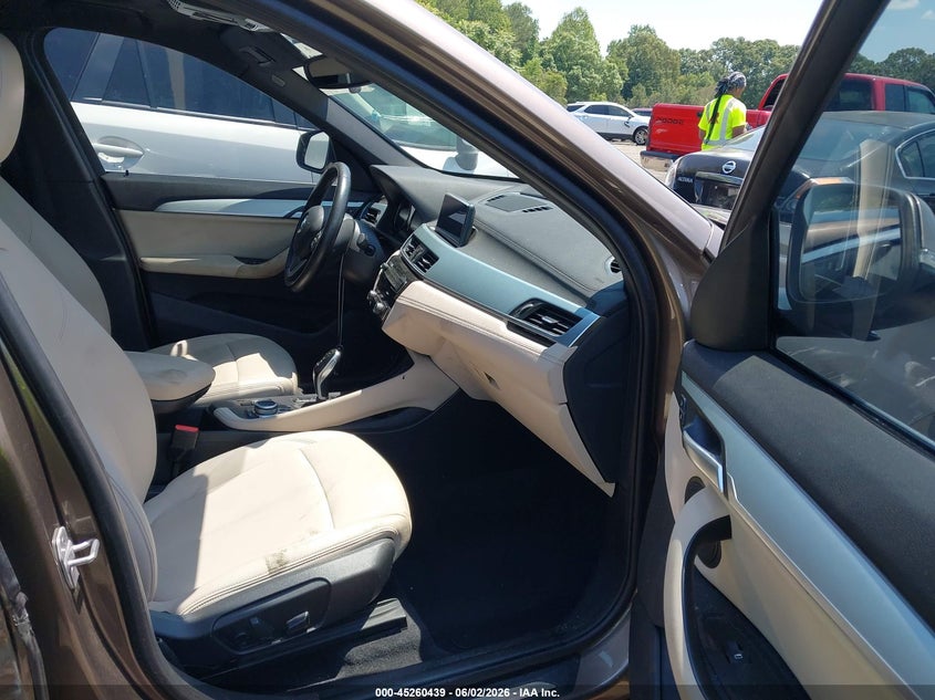 2020 BMW X1 VIN WBXJG9C08L5R21330 IAAI salvage auction — RIGHT SIDE, Salvage Title, sold $3,150 on 2026-07-23 (photo 5)