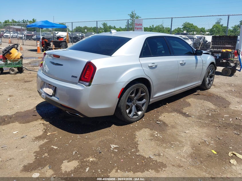 2020 Chrysler 300 VIN 2C3CCAAG0LH239395 IAAI salvage auction — FRONT END, Salvage Title, sold $3,900 on 2026-07-18 (photo 4)