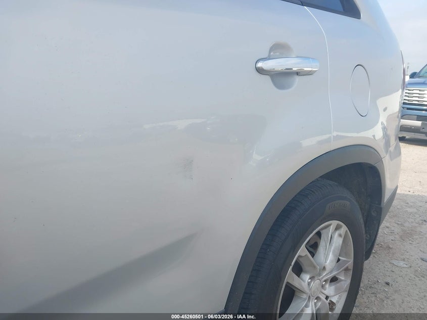 2014 Kia Sorento VIN 5XYKT4A68EG506753 IAAI salvage auction — LEFT SIDE, Salvage Title, sold $3,200 on 2026-07-29 (photo 6)