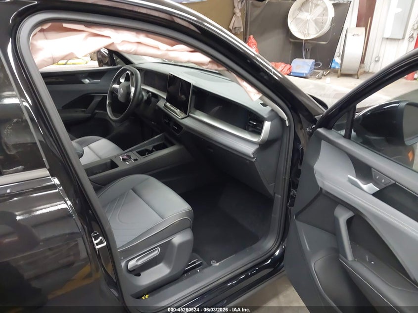 2025 Volkswagen Tiguan VIN 3VVFR7RM9SM038925 IAAI salvage auction — LEFT SIDE, Salvage (Arizona), sold $8,900 on 2026-07-28 (photo 5)