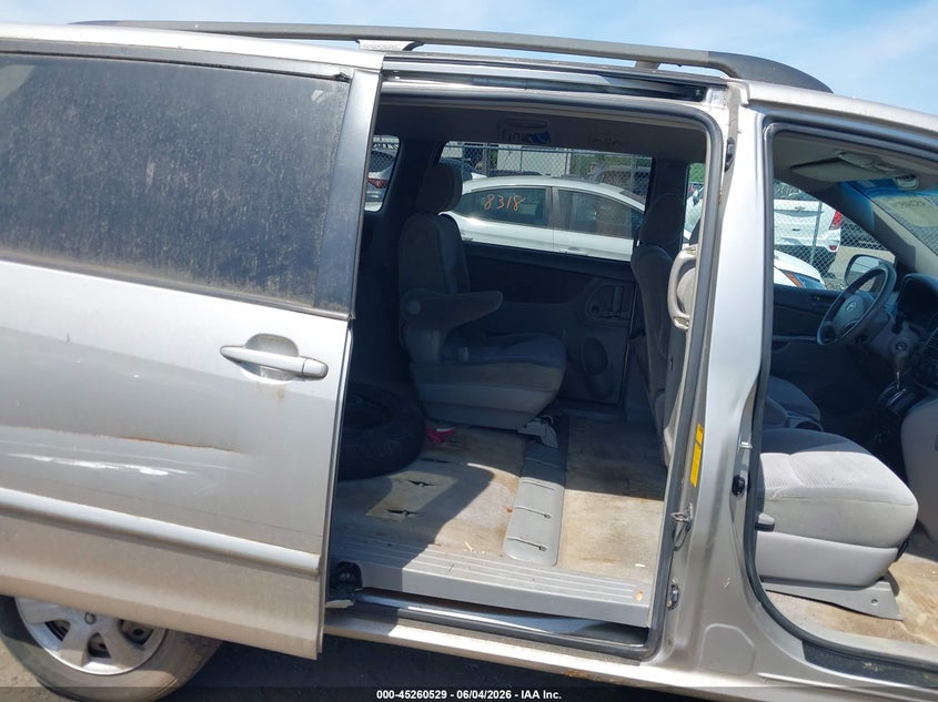 2006 Toyota Sienna VIN 5TDZA23C96S418813 IAAI salvage auction — NORMAL WEAR, Clear (New York), sold $1,175 on 2026-07-13 (photo 8)