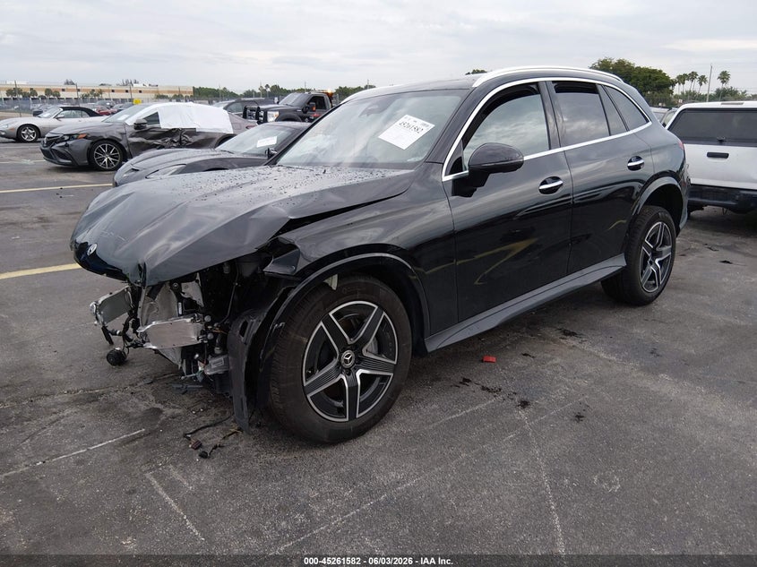 2026 Mercedes-benz Glc VIN W1NKM4GB3TF466916 IAAI salvage auction — SIDE, Salvage Title, sold $10,875 on 2026-07-30 (photo 2)
