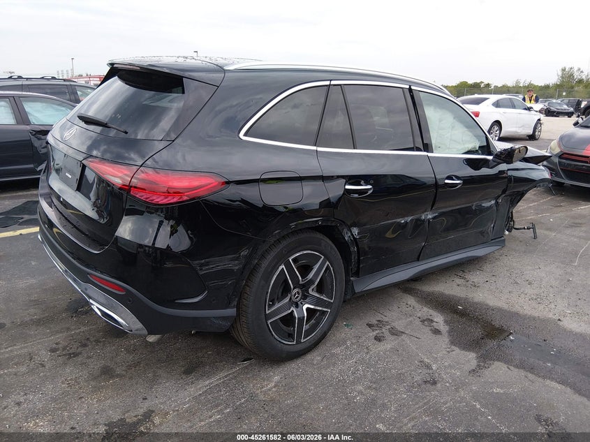 2026 Mercedes-benz Glc VIN W1NKM4GB3TF466916 IAAI salvage auction — SIDE, Salvage Title, sold $10,875 on 2026-07-30 (photo 4)