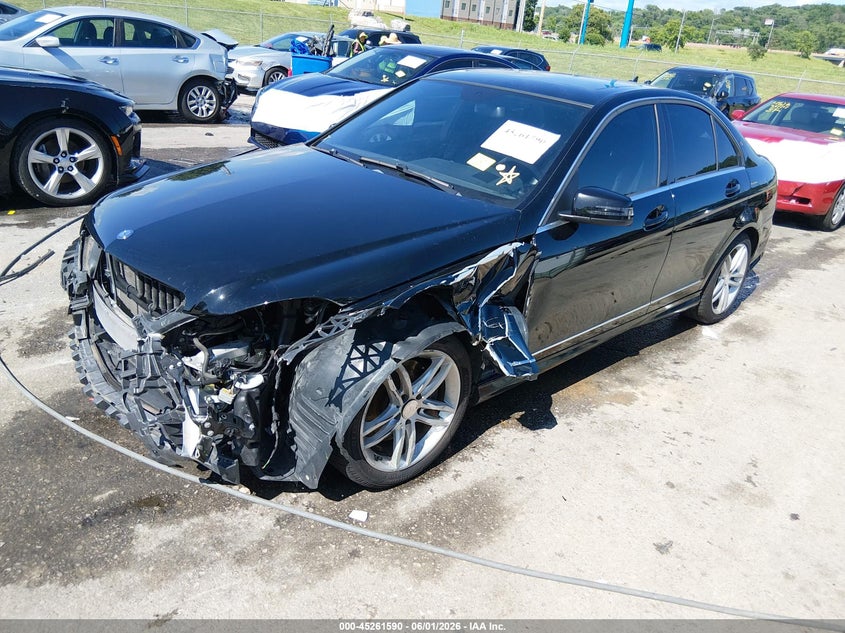 2014 Mercedes-benz VIN WDDGF8ABXEG250720 IAAI salvage auction — FRONT END, Salvage (Missouri), sold $850 on 2026-08-04 (photo 2)