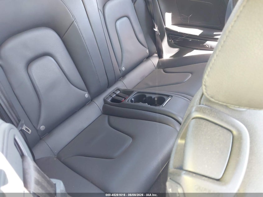 2011 Audi A5 VIN WAULFAFH5BN009634 IAAI salvage auction — NORMAL WEAR, Clear (New Jersey), sold $575 on 2026-07-13 (photo 8)