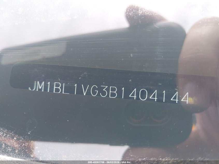 2011 Mazda 3 VIN JM1BL1VG3B1404144 IAAI salvage auction — LEFT SIDE, Salvage (Idaho), sold $275 on 2026-07-21 (photo 9)