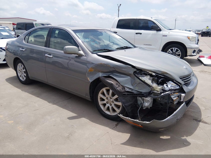 2002 Lexus ES VIN JTHBF30G325023332 IAAI salvage auction — RIGHT FRONT, Salvage (Texas), sold $25 on 2026-07-21 (photo 1)