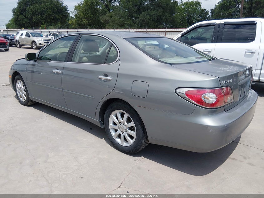 2002 Lexus ES VIN JTHBF30G325023332 IAAI salvage auction — RIGHT FRONT, Salvage (Texas), sold $25 on 2026-07-21 (photo 3)