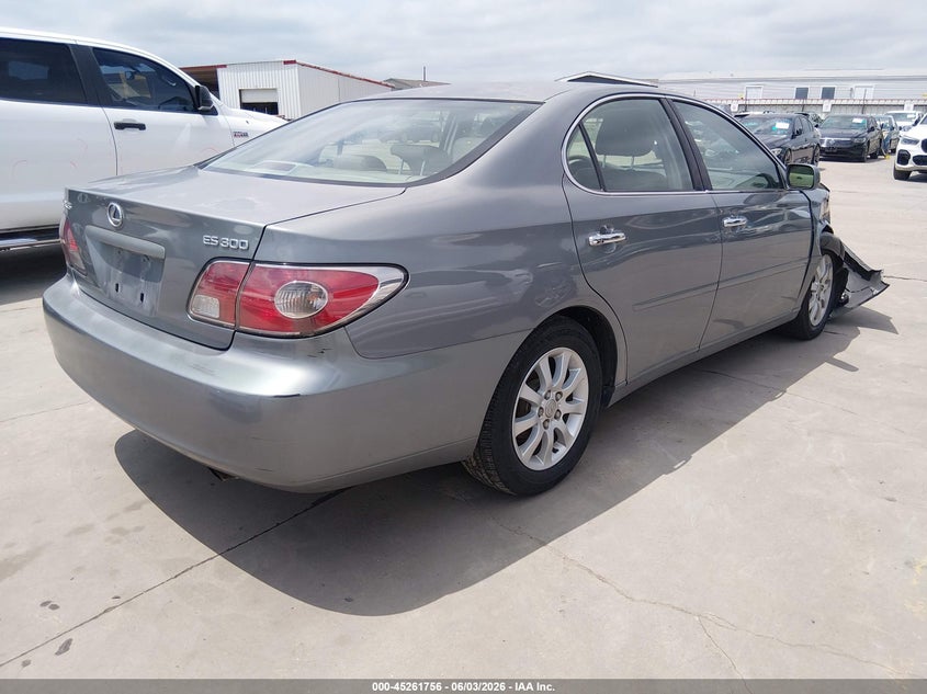 2002 Lexus ES VIN JTHBF30G325023332 IAAI salvage auction — RIGHT FRONT, Salvage (Texas), sold $25 on 2026-07-21 (photo 4)
