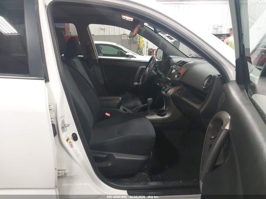 2007 Toyota Rav4 VIN JTMBD32VX75123177 IAAI salvage auction — HAIL, Salvage (Iowa), sold $800 on 2026-07-28 (photo 5)