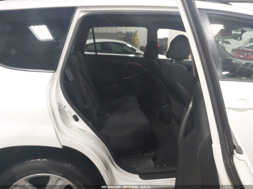 2007 Toyota Rav4 VIN JTMBD32VX75123177 IAAI salvage auction — HAIL, Salvage (Iowa), sold $800 on 2026-07-28 (photo 8)