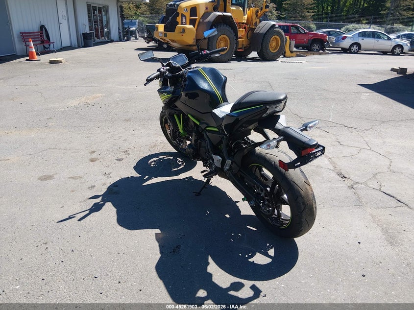 2020 Kawasaki Er VIN ML5EREK17LDA18813 IAAI salvage auction — SIDE, Salvage Title, sold $2,300 on 2026-07-07 (photo 3)