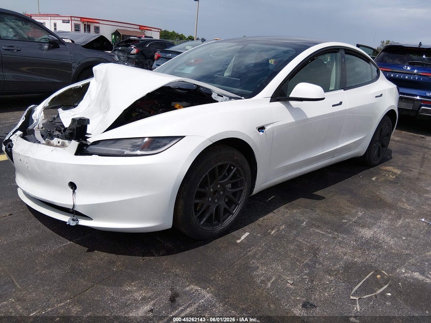 2025 Tesla Model 3 VIN 5YJ3E1EAXSF923435 IAAI salvage auction — LEFT FRONT, Salvage Title, sold $8,150 on 2026-07-30 (photo 2)