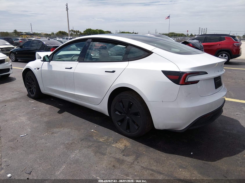 2025 Tesla Model 3 VIN 5YJ3E1EAXSF923435 IAAI salvage auction — LEFT FRONT, Salvage Title, sold $8,150 on 2026-07-30 (photo 3)