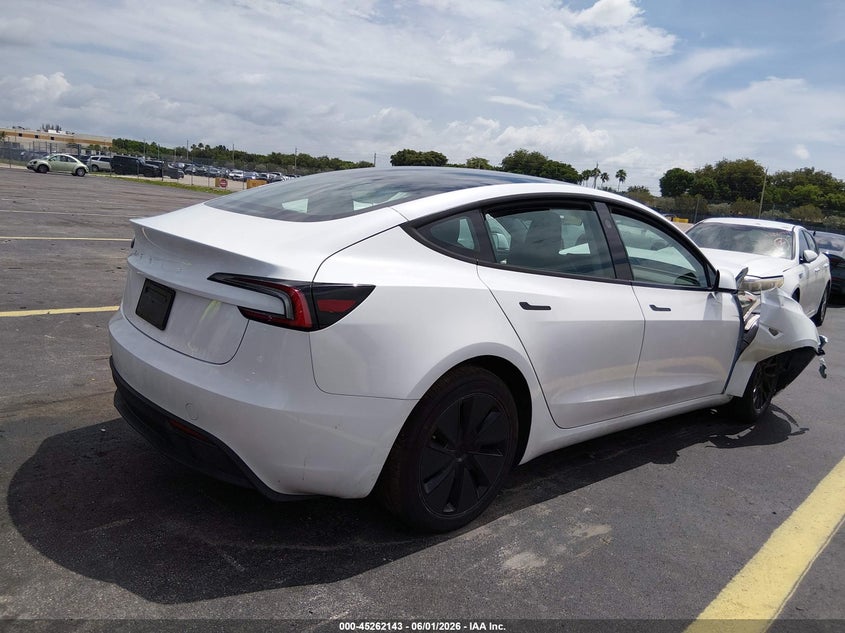 2025 Tesla Model 3 VIN 5YJ3E1EAXSF923435 IAAI salvage auction — LEFT FRONT, Salvage Title, sold $8,150 on 2026-07-30 (photo 4)
