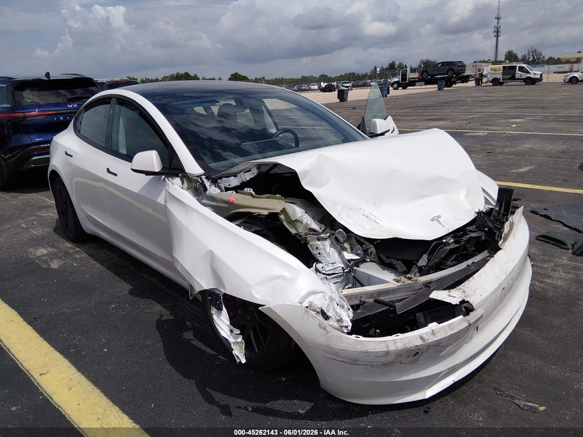 2025 Tesla Model 3 VIN 5YJ3E1EAXSF923435 IAAI salvage auction — LEFT FRONT, Salvage Title, sold $8,150 on 2026-07-30 (photo 6)