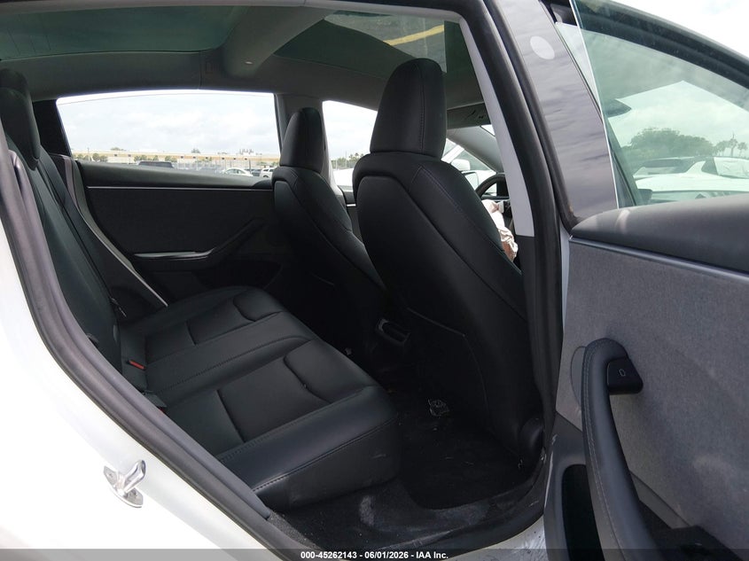 2025 Tesla Model 3 VIN 5YJ3E1EAXSF923435 IAAI salvage auction — LEFT FRONT, Salvage Title, sold $8,150 on 2026-07-30 (photo 8)