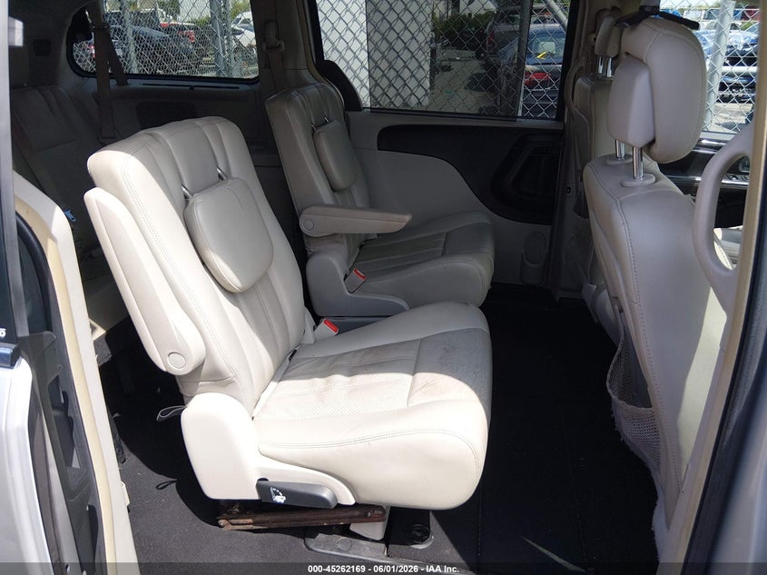 2011 Chrysler Town & country VIN 2A4RR8DG9BR676758 IAAI salvage auction — FRONT END, Salvage (North Carolina), sold $525 on 2026-07-23 (photo 8)