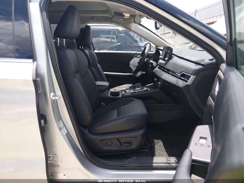 2025 Mitsubishi VIN JA4T5WA97SZ008443 IAAI salvage auction — LEFT FRONT, Salvage Title, sold $15,700 on 2026-07-24 (photo 5)