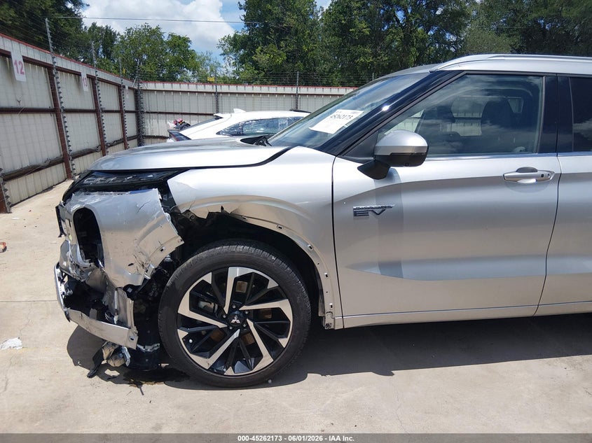 2025 Mitsubishi VIN JA4T5WA97SZ008443 IAAI salvage auction — LEFT FRONT, Salvage Title, sold $15,700 on 2026-07-24 (photo 6)