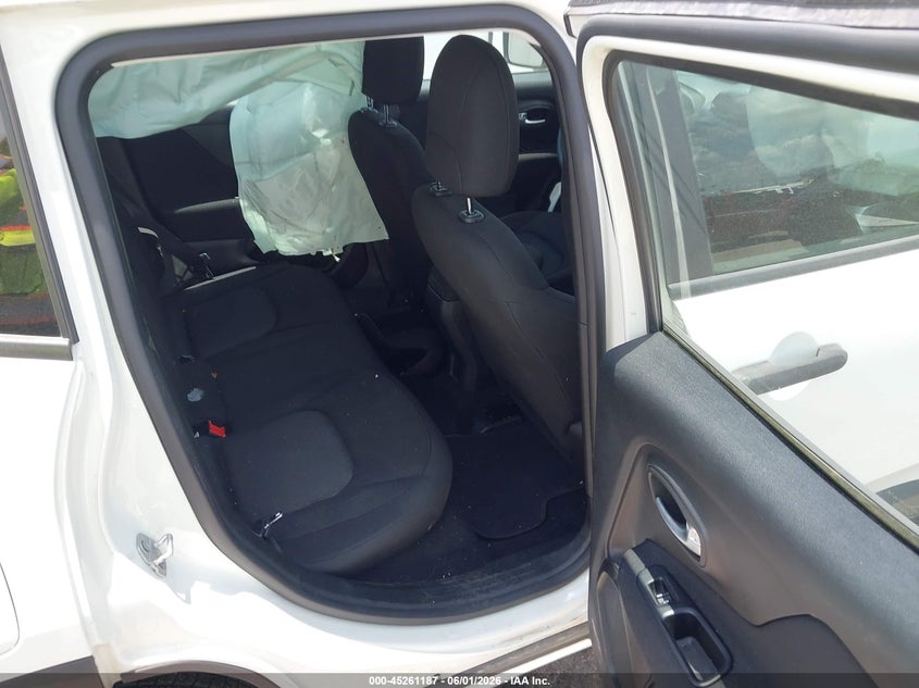 2019 Jeep Renegade VIN ZACNJAAB4KPK14637 IAAI salvage auction — FRONT END, Salvage Title, sold $675 on 2026-08-19 (photo 8)