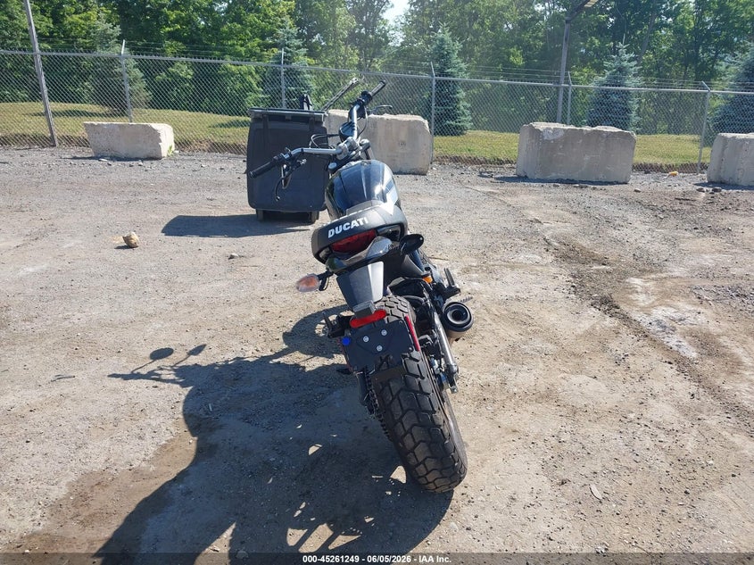 2016 Ducati VIN ML015AXG0GT000300 IAAI salvage auction — FRONT END, Salvage Title, sold $450 on 2026-07-15 (photo 6)
