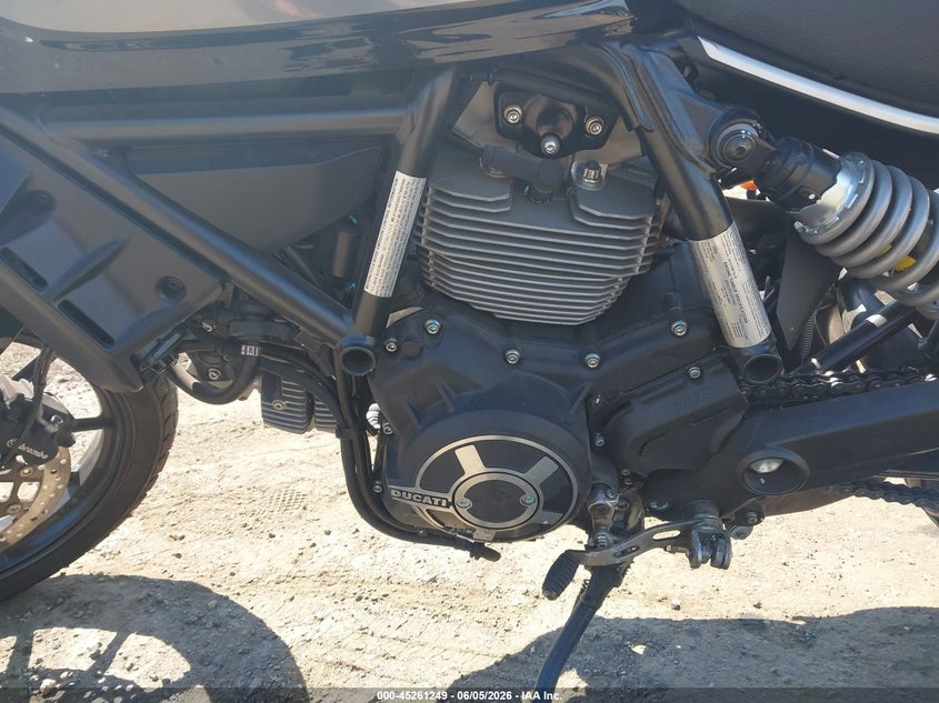 2016 Ducati VIN ML015AXG0GT000300 IAAI salvage auction — FRONT END, Salvage Title, sold $450 on 2026-07-15 (photo 9)