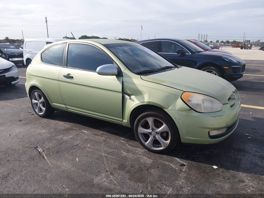 2008 Hyundai Accent VIN KMHCN36C18U083956 IAAI salvage auction — RIGHT FRONT, Rebuildable (Florida), sold $400 on 2026-07-09 (photo 1)