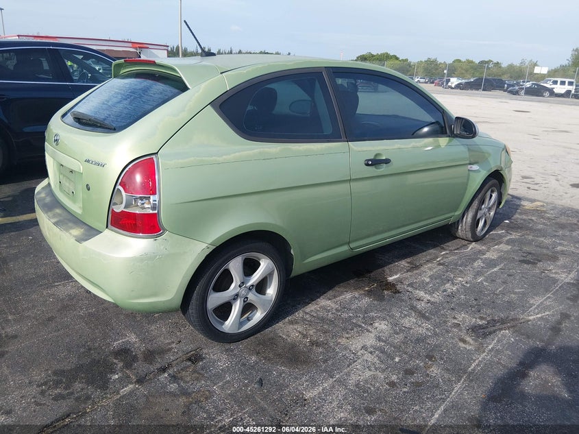 2008 Hyundai Accent VIN KMHCN36C18U083956 IAAI salvage auction — RIGHT FRONT, Rebuildable (Florida), sold $400 on 2026-07-09 (photo 4)