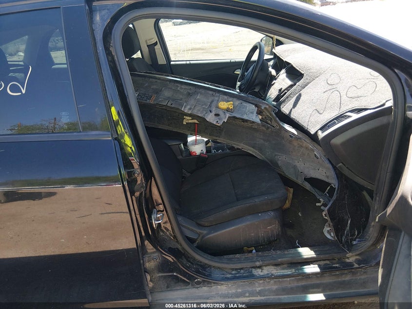 2018 Ford Focus VIN 1FADP3K22JL244848 IAAI salvage auction — BIO HAZARD, Salvage Title, sold $225 on 2026-07-09 (photo 5)