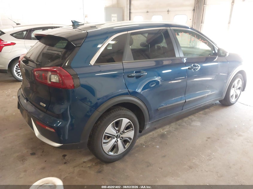 2019 Kia Niro VIN KNDCB3LC2K5250683 IAAI salvage auction — LEFT SIDE, Salvage (Minnesota), sold $5,550 on 2026-07-15 (photo 4)