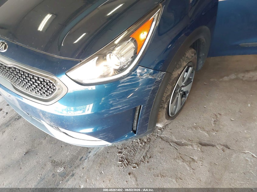 2019 Kia Niro VIN KNDCB3LC2K5250683 IAAI salvage auction — LEFT SIDE, Salvage (Minnesota), sold $5,550 on 2026-07-15 (photo 6)