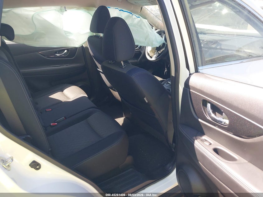 2017 Nissan Rogue VIN JN8AT2MV6HW011482 IAAI salvage auction — FRONT END, Salvage Title, sold $600 on 2026-07-14 (photo 8)