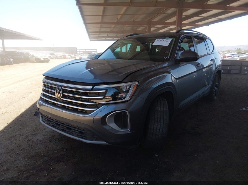 2024 Volkswagen Atlas VIN 1V2KR2CA1RC520734 IAAI salvage auction — RIGHT FRONT, Salvage (Arizona), sold $5,700 on 2026-08-09 (photo 2)