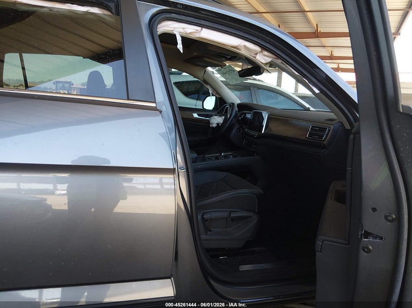 2024 Volkswagen Atlas VIN 1V2KR2CA1RC520734 IAAI salvage auction — RIGHT FRONT, Salvage (Arizona), sold $5,700 on 2026-08-09 (photo 5)