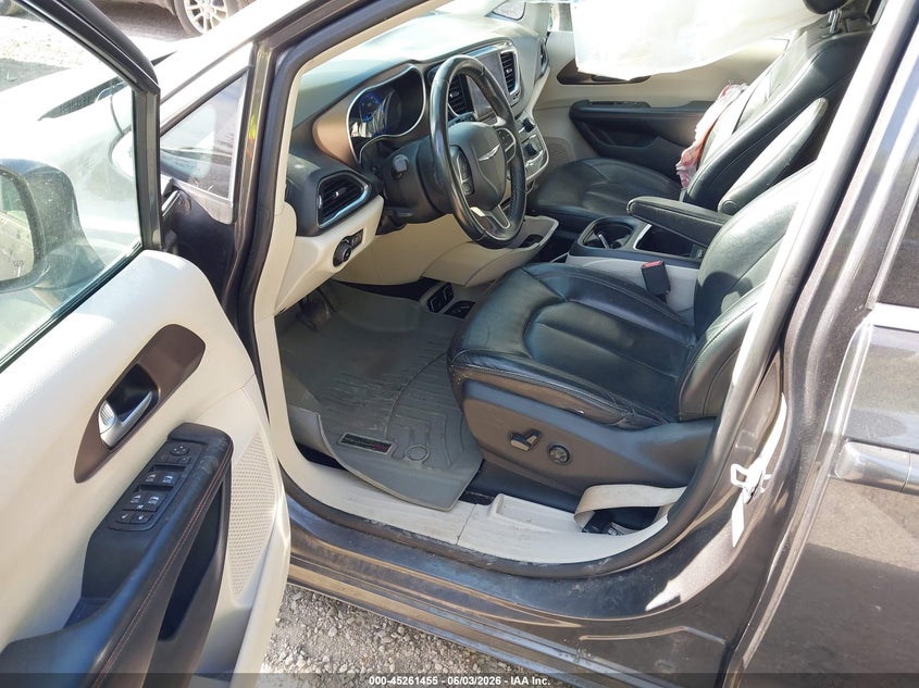 2017 Chrysler Pacifica VIN 2C4RC1EG2HR851342 IAAI salvage auction — RIGHT SIDE, Salvage Title, sold $1,600 on 2026-07-29 (photo 5)