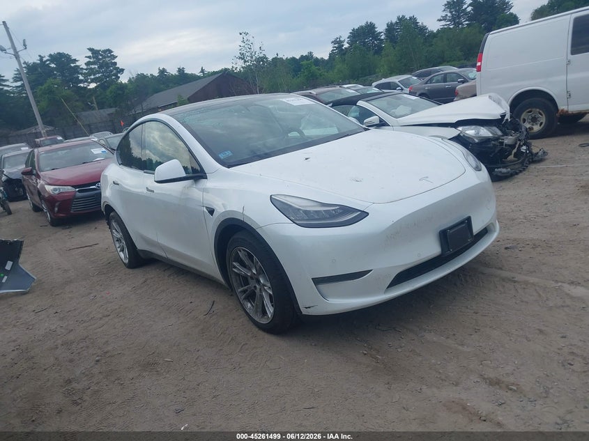 2020 Tesla Model y VIN 5YJYGDEE3LF031940 IAAI salvage auction — REAR END, Salvage (Massachusetts), sold $7,800 on 2026-07-26 (photo 1)