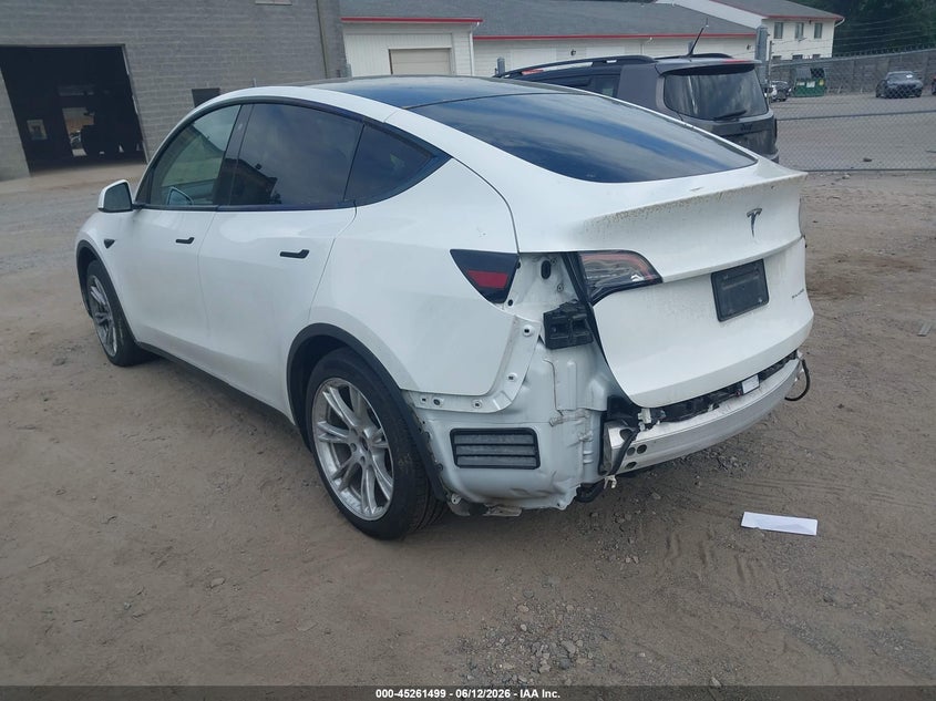 2020 Tesla Model y VIN 5YJYGDEE3LF031940 IAAI salvage auction — REAR END, Salvage (Massachusetts), sold $7,800 on 2026-07-26 (photo 3)