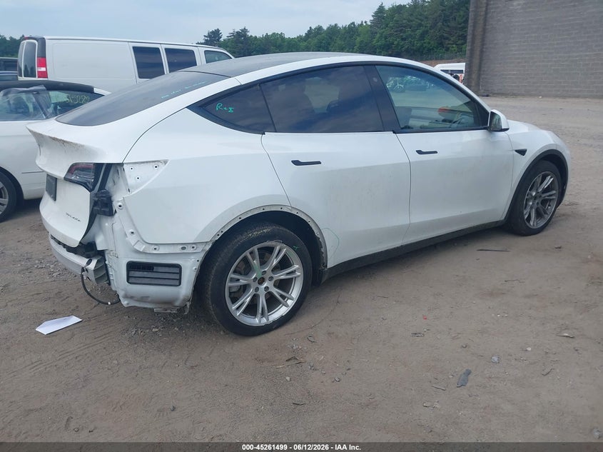 2020 Tesla Model y VIN 5YJYGDEE3LF031940 IAAI salvage auction — REAR END, Salvage (Massachusetts), sold $7,800 on 2026-07-26 (photo 4)