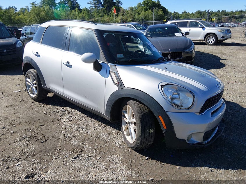 2013 Mini Countryman VIN WMWZC3C54DWP24524 IAAI salvage auction — LEFT FRONT, Salvage Title, sold $450 on 2026-08-07 (photo 1)