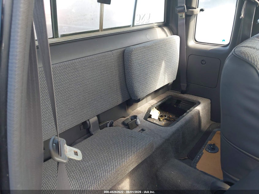1992 Toyota Pickup VIN JT4RN93P0N5063034 IAAI salvage auction — NORMAL WEAR, Clear-Dealer Only (North Carolina), sold $1,600 on 2026-07-13 (photo 8)