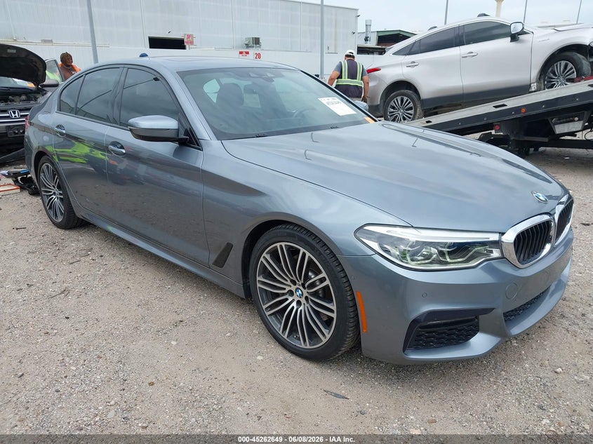 2019 BMW 5er VIN WBAJE5C53KWW11339 IAAI salvage auction — WATER/FLOOD, Salvage Title, sold $13,700 on 2026-08-20 (photo 1)